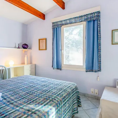 Appartamento L'olivastre By Interhome Le Lavandou