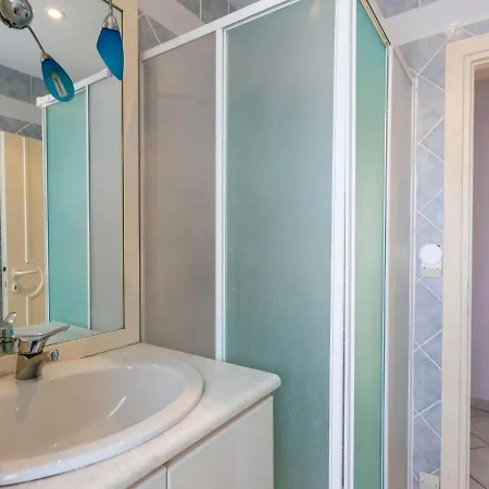 L'olivastre By Interhome Le Lavandou
