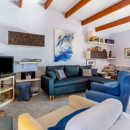 L'olivastre By Interhome Le Lavandou